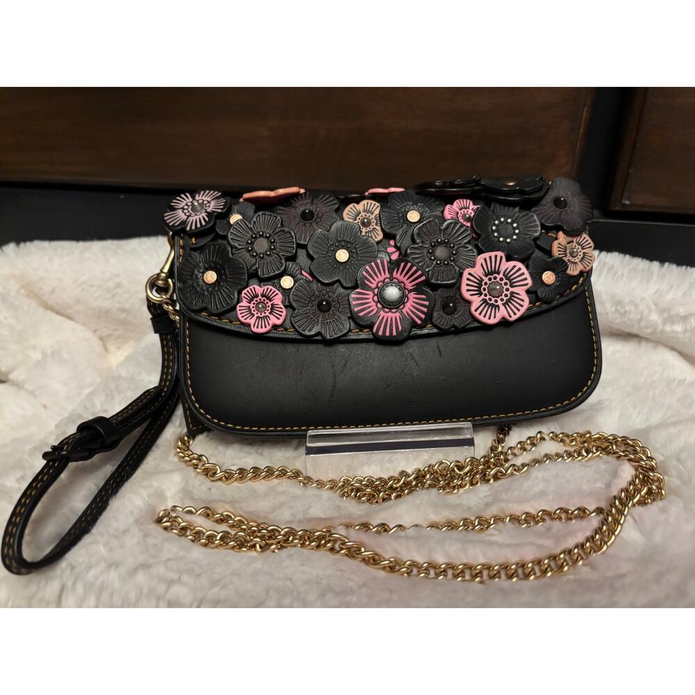 Gorgeous Coach tea rose stunning black pink gold, wristlet, crossbody - Picture 10 of 10